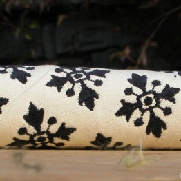 Ткань Watts / Quatrefoil Bagot - Natural Black